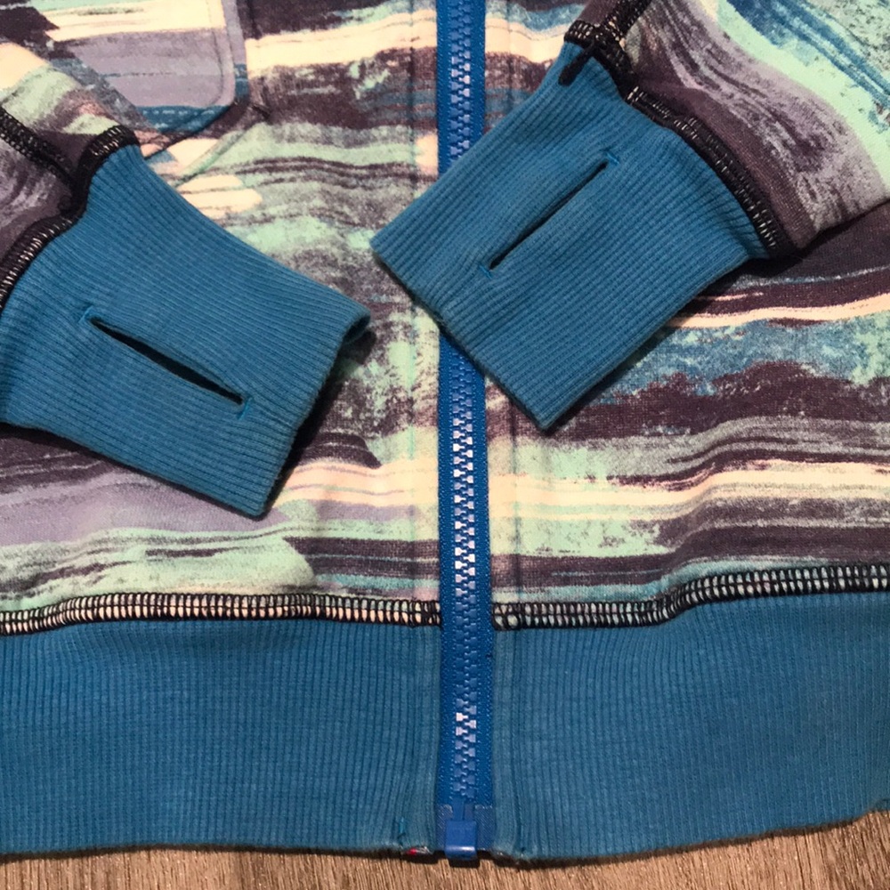 Ivivva jacket 😁 - Picture 3 of 6